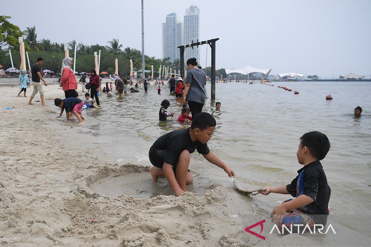 Survei: Berlibur ke luar kota lebih diminati ketimbang “staycation”