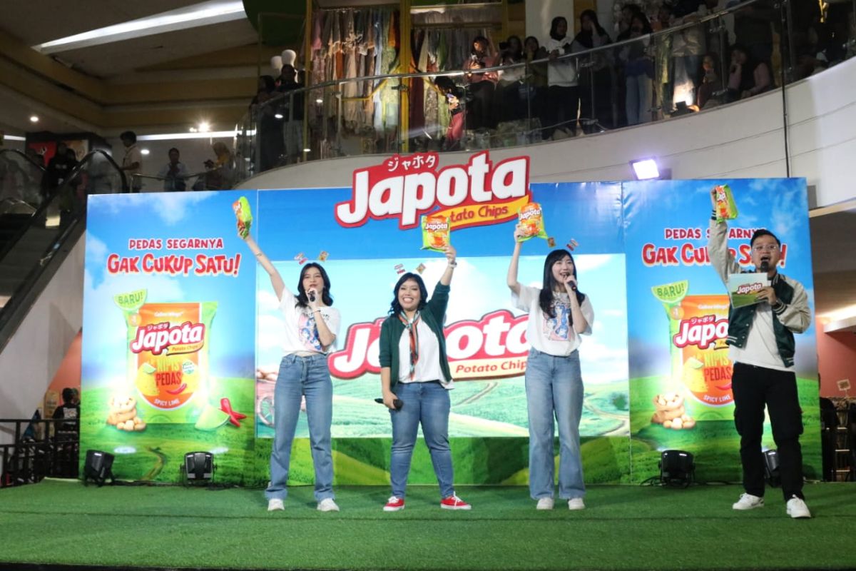 Calbee Wings gandeng JKT48 luncurkan Japota Nipis Pedas